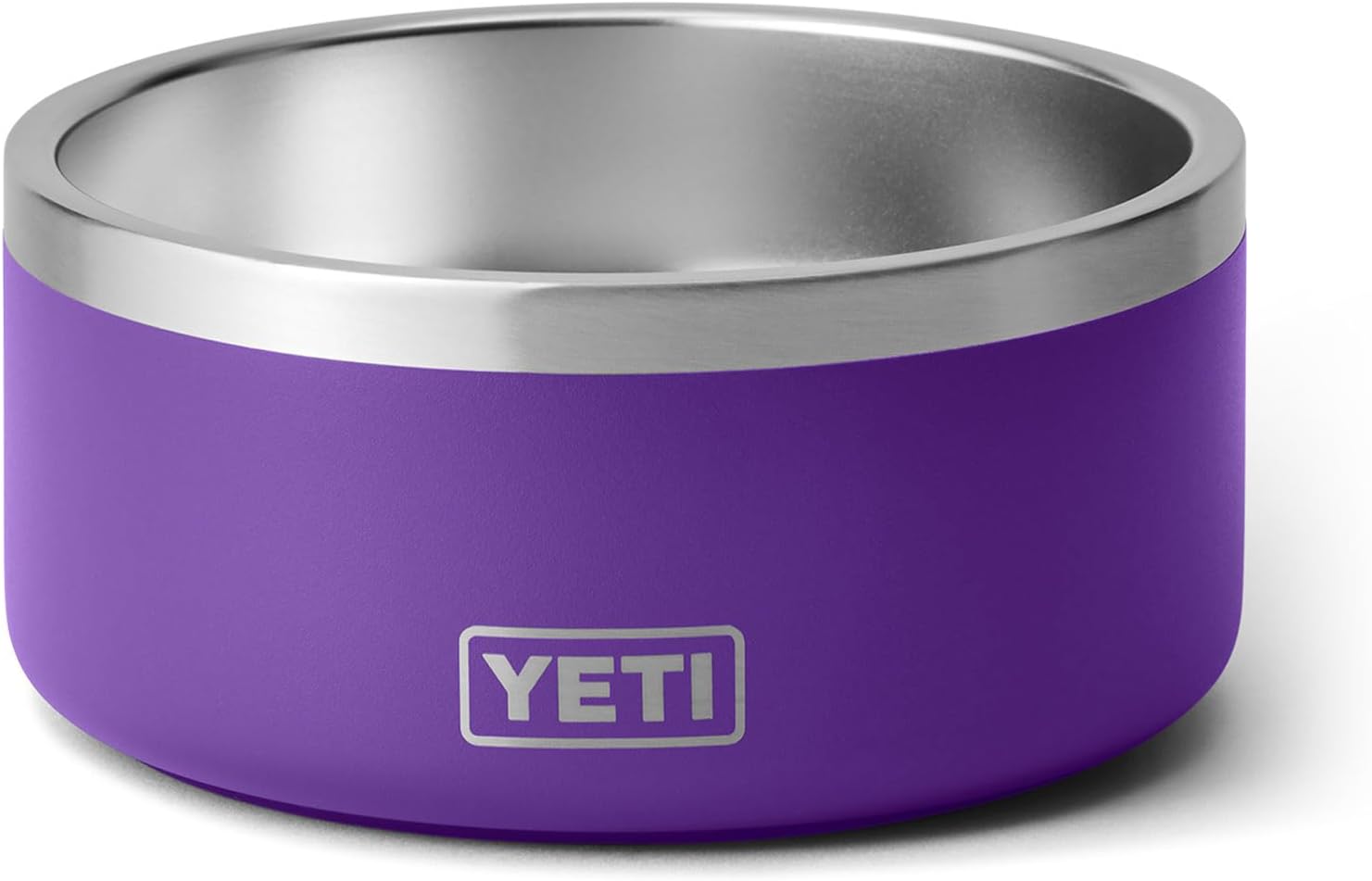 Stainless steel dog bowl with non-slip base, 32-ounce capacity for daily feeding — detail